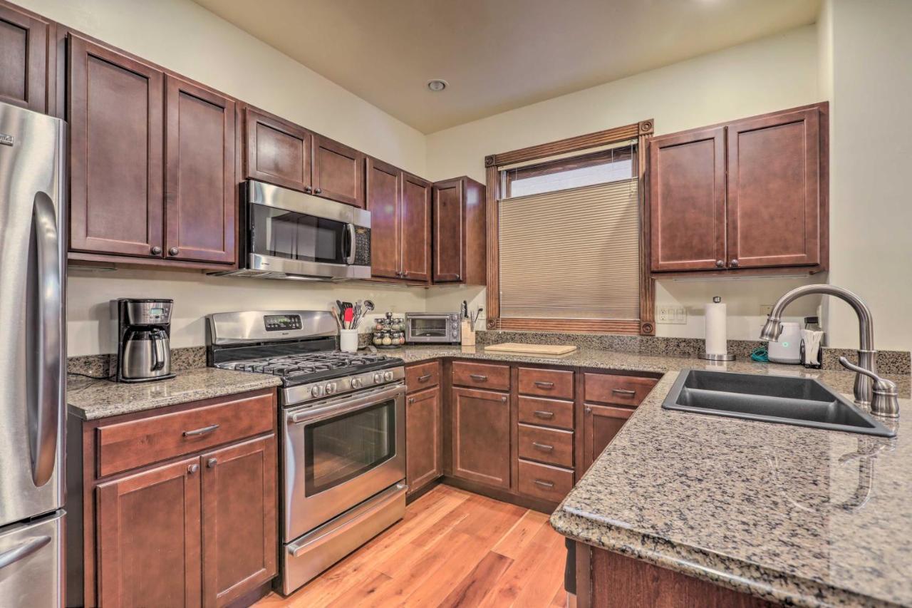 Cozy Central Glenwood Springs Condo With 2 Decks! Exterior photo